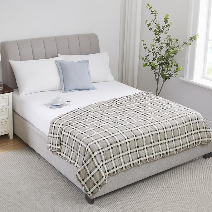 L'AGRATY Weighted Blanket - 48"x72" 20lbs Cooling Breathable Heavy Blanket Microfiber Material with Glass Beads Big Blanket for Adult All-Season Summer Fall Winter Soft Thick Comfort Blanket