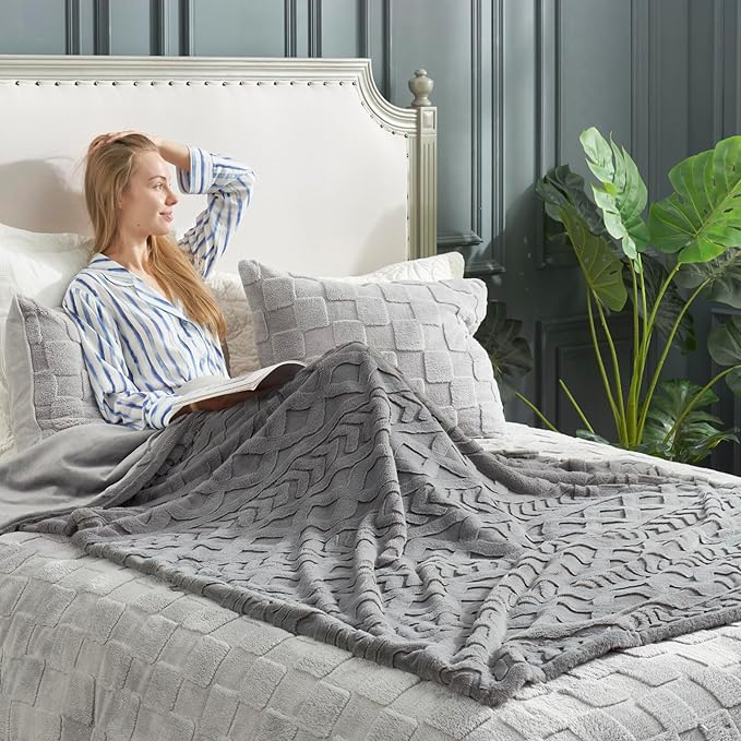 Cozy Bliss Faux Fur Throw Blanket for Couch, Jacquard Fuzzy Plush Soft Thick Winter Throw Blanket for Sofa Bed Living Room Bedroom,50"x60" Grey
