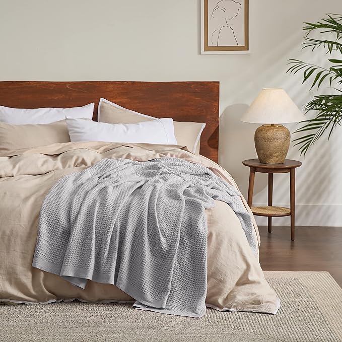 Bedsure 100% Cotton Blanket Queen Size for Bed - Breathable and Soft, Waffle Weave Blanket for Summer, Thick Cozy Fall Blankets for Women Gift, Grey, 90x90 Inches