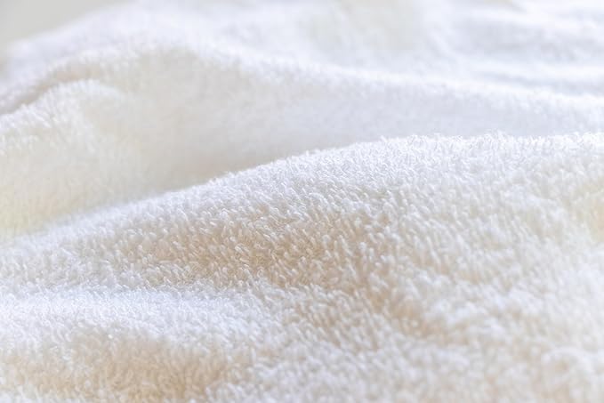 CH White Bath Towels Bulk - 22 x 44 Inches, 100% Cotton Economy Light Weight Towels for Commercial Use - Quick Dry, Ultra-Soft, and Absorbent Bulk Towels (60 Pack)