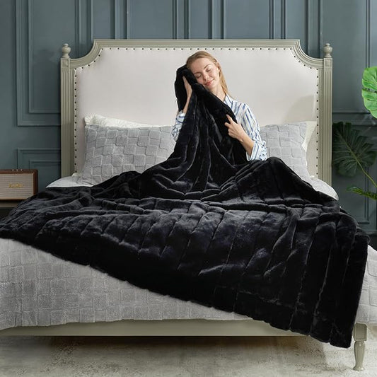 Cozy Bliss Faux Fur Throw Blanket for Couch, Cozy Warm Plush Striped Blanket for Sofa Bedroom Living Room, 90 * 90 Inches Black