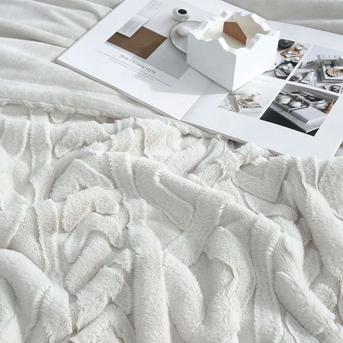 Cozy Bliss Faux Fur Throw Blanket for Couch, Jacquard Fuzzy Plush Soft Thick Winter Throw Blanket for Sofa Bed Living Room Bedroom, 90 * 90 Inches Beige