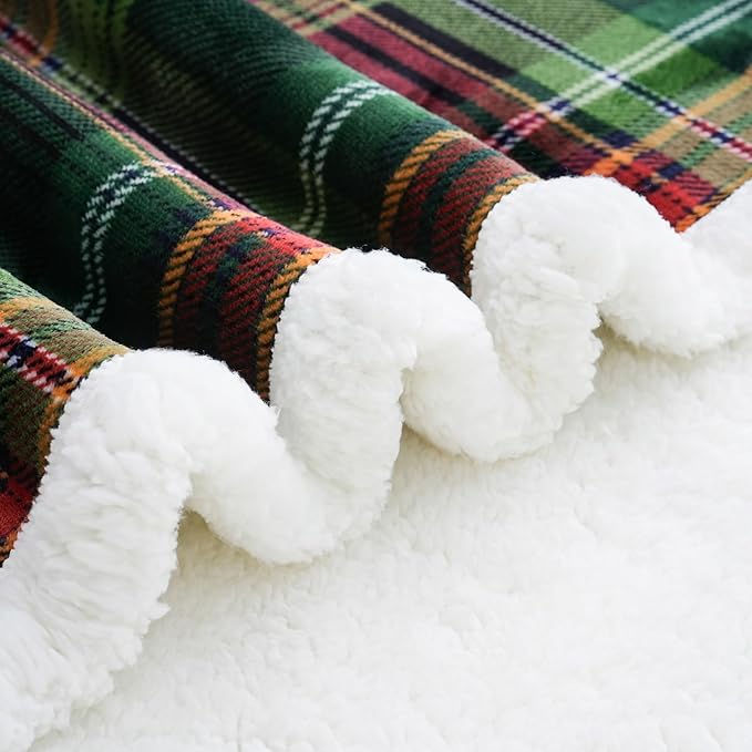 PU MEI Sherpa Fleece Throw Blanket 60" x 80" Reversible Plush Fluffy Large Big Blanket Lattice Flannel Blankets for All Season Use, Chrismas Green