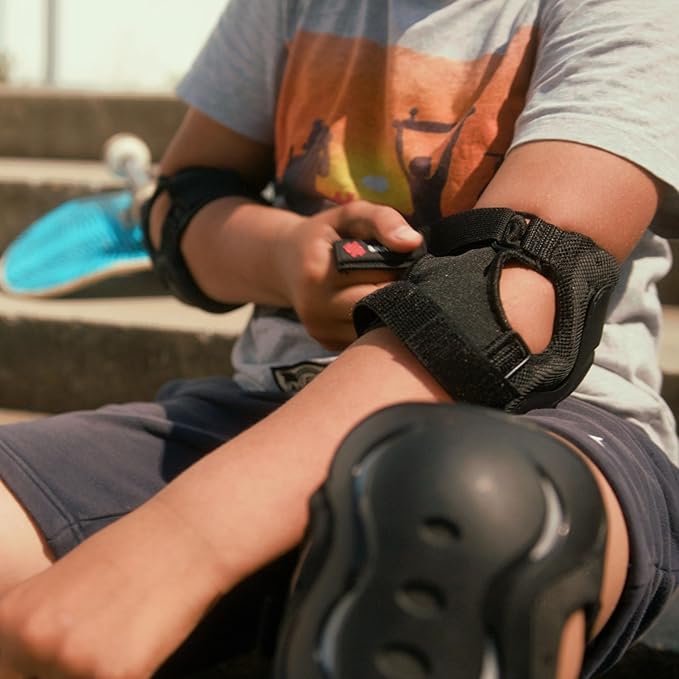 SKATEWIZ Skating Protective Gear Adults & Kids [6pc] incl. Knee Pads, Elbow Pads Wrist Guards for Roller Skating & Skateboarding