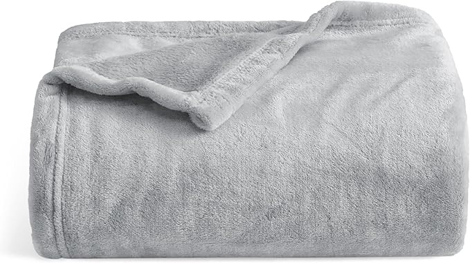 Bedsure Twin XL Fleece Blanket Dorm Bedding - Lightweight Soft Cozy Blankets for Bed, Sofa, Couch, Travel, Camping,Light Grey, 66"x90"