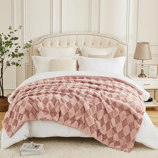 PU MEI Luxury Faux Fur Rabbit Fur Throw Blanket Pink 90"x80",Plush Reversible Sherpa Blankets,Queen Fuzzy Elegant Blanket Thick Throws for Bed,Washable Bedding Accent Blankets for Sofa Couch Chair