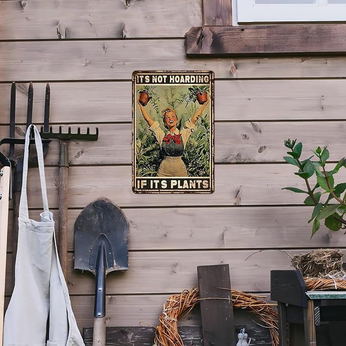 Retro Garden Metal Sign It's Not Hoarding If It's Plants Vintage Gardening Decor Metal Plaque for Parlor Yard Oasis Backyard Patio Greenhouse Decoration 12 * 8inch