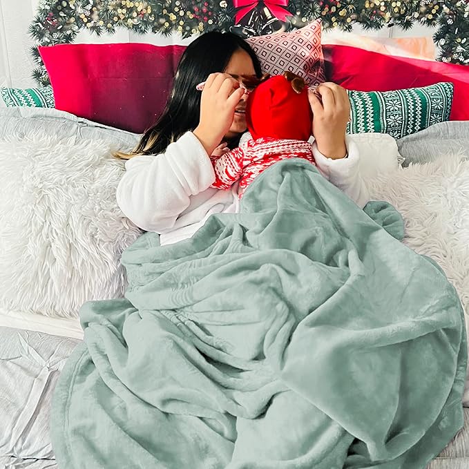 Bedsure Sage Green Fleece Blanket King Size - 280GSM Soft Lightweight Plush Cozy Blankets for Bed, Sofa, Couch, Travel, Camping