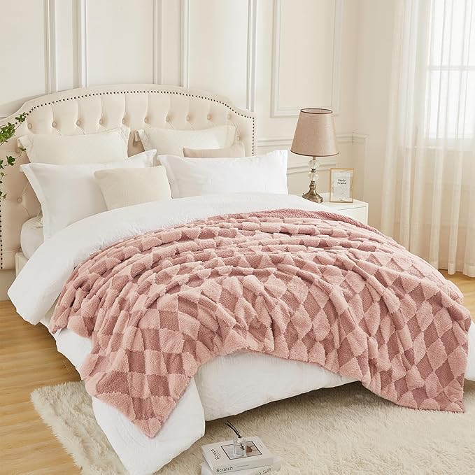 PU MEI Luxury Faux Fur Rabbit Fur Throw Blanket Pink 90"x80",Plush Reversible Sherpa Blankets,Queen Fuzzy Elegant Blanket Thick Throws for Bed,Washable Bedding Accent Blankets for Sofa Couch Chair