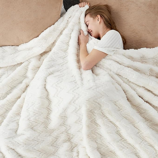 Cozy Bliss Faux Fur Throw Blanket for Couch - Ultra Soft Fuzzy Cozy Throw Gift Blankets for Women,Cream White Boho Blanket for Sofa Bedroom Living Room.60 * 80 Inches