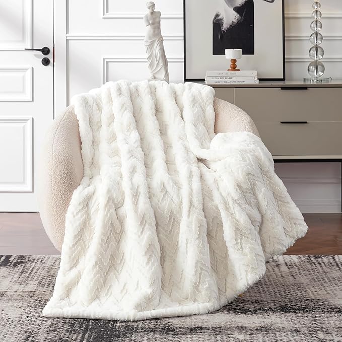 Cozy Bliss Faux Fur Throw Blanket for Couch - Ultra Soft Fuzzy Cozy Throw Gift Blankets for Women,Cream White Boho Blanket for Sofa Bedroom Living Room.60 * 80 Inches