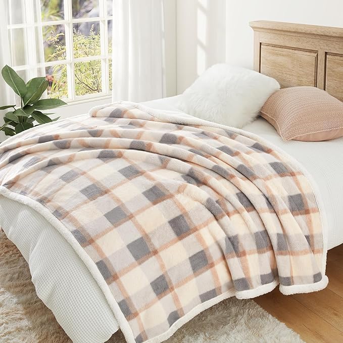 PU MEI Super Soft Faux Rabbit Fur Sherpa Fleece Throw Blanket, Reversible Luxury Cozy Cute Furry Blanket, Plush Warm Shaggy Fluffy Checkered Blankets for Sofa Couch Bed (Grey-Plaid, 80" x 90")