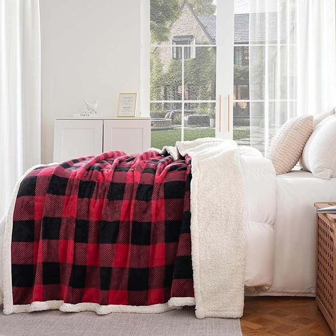 PU MEI Sherpa Fleece Throw Blanket 80" x 90" Reversible Plush Fluffy Large Big Blanket Lattice Flannel Blankets for All Season Use, Red and Black