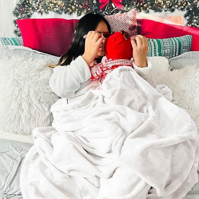 Bedsure Fleece Blankets Queen Size White - Bed Blanket Soft Lightweight Plush Fuzzy Cozy Luxury Microfiber, 90x90 inches