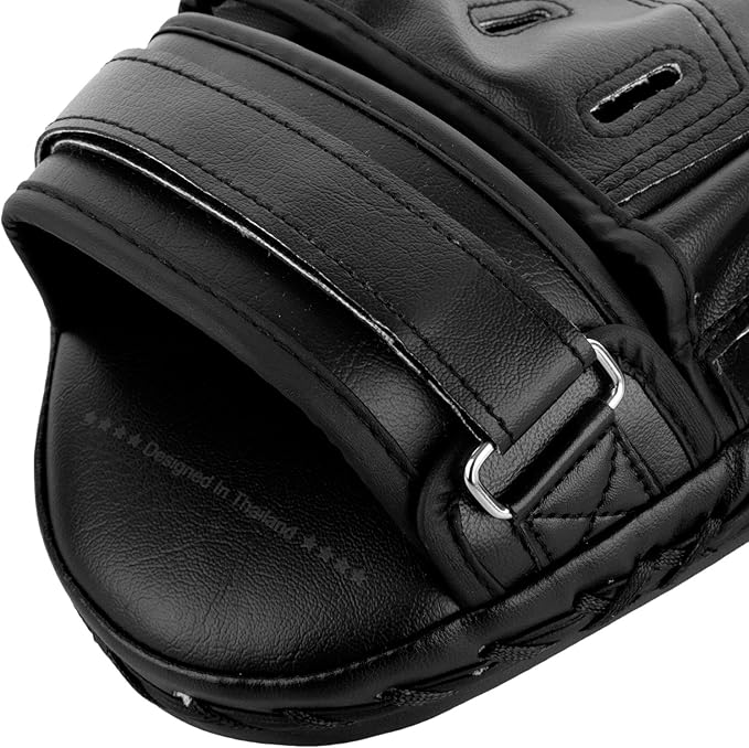 Venum Light Focus Mitts