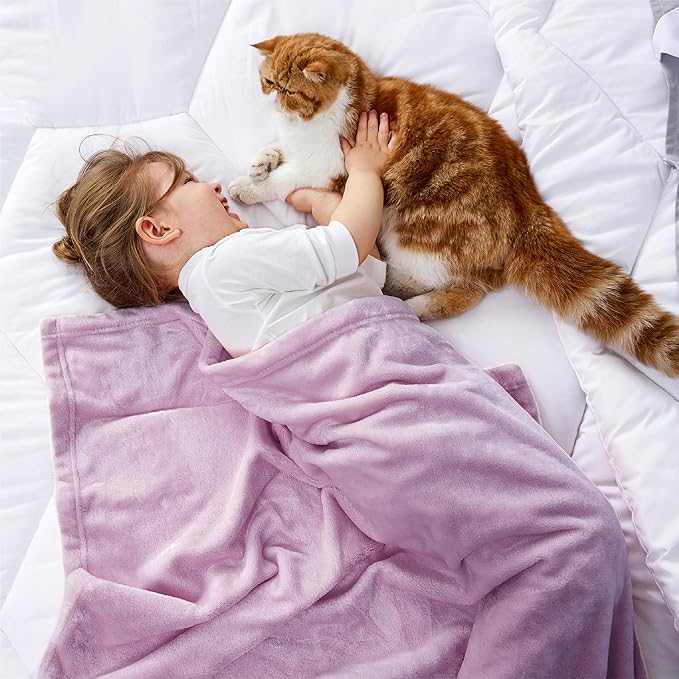 Bedsure Bedding Fleece Blanket for Girls and Boys - Soft Cozy Cute Small Throw Blankets for Travel, 43x55 Inches, Lilac