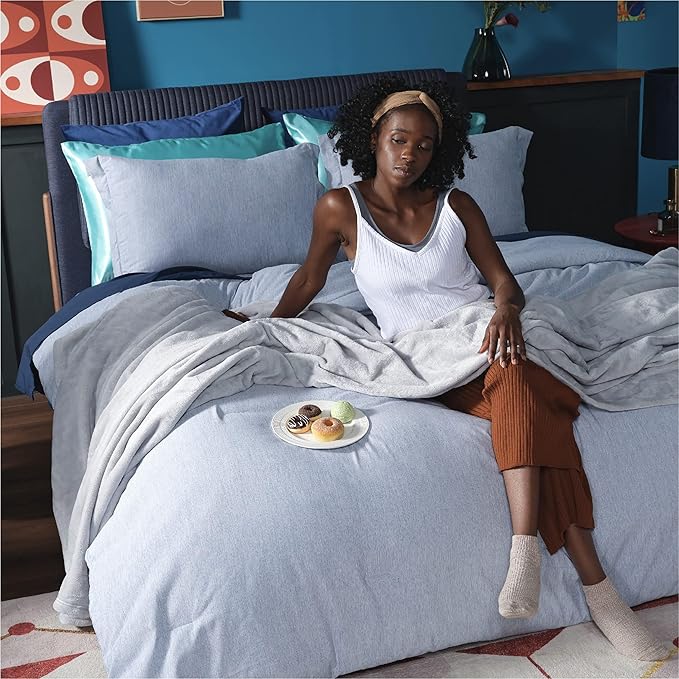 Bedsure Fleece Bed Blankets Full Size Light Grey - Soft Lightweight Plush Fuzzy Cozy Luxury Blanket Microfiber, 84x90 inches