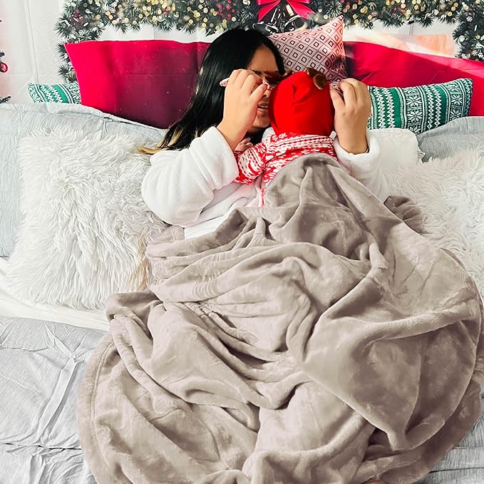 Bedsure Fleece Throw Blanket for Couch Oxford Tan - Lightweight Plush Fuzzy Cozy Soft Blankets and Throws for Sofa, 50x60 inches