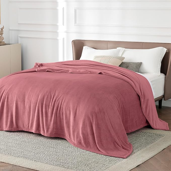 Bedsure Twin XL Fleece Blanket Dorm Bedding - Lightweight Soft Cozy Blankets for Bed, Sofa, Couch, Travel, Camping, Rose Pink, 66"x90"