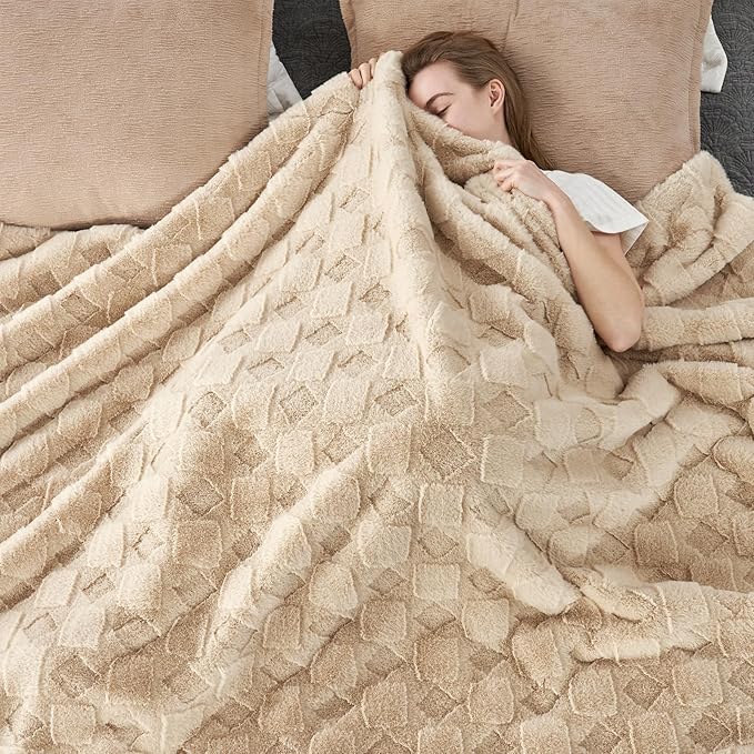 Cozy Bliss Faux Fur Throw Blanket for Couch - Soft Checkered Fuzzy Cozy Throw Gift Blankets for Women, Beige Boho Blanket for Sofa Bedroom Living Room.60 * 80 Inches