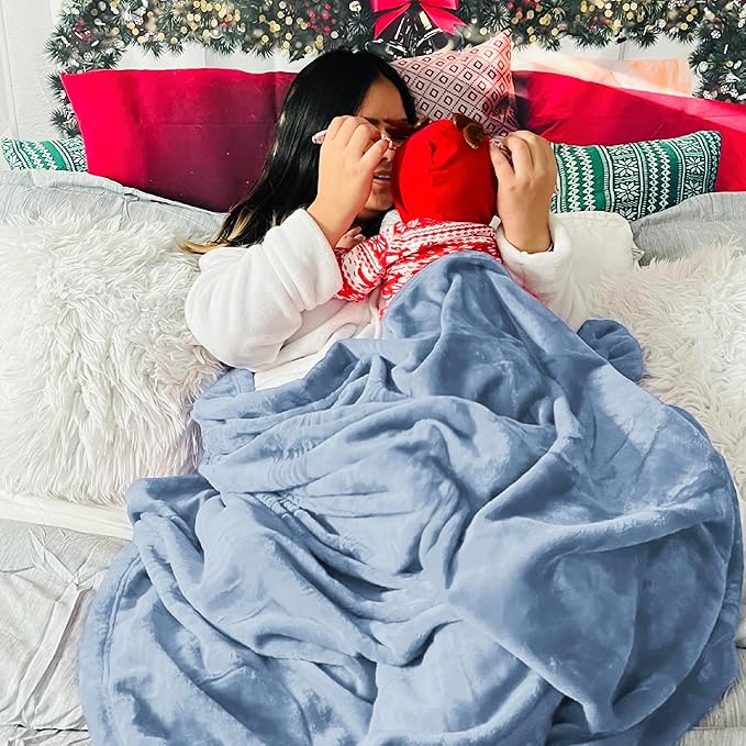 Bedsure Twin XL Fleece Blanket Dorm Bedding - Lightweight Soft Cozy Blankets for Bed, Sofa, Couch, Travel, Camping, Light Blue, 66"x90"