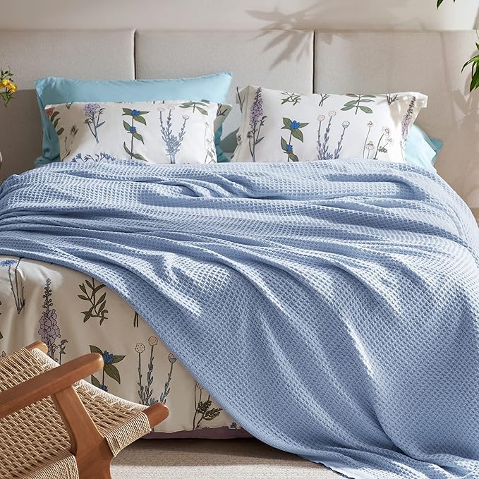 Bedsure 100% Cotton Blanket Queen Size for Bed - Breathable and Soft, Waffle Weave Blanket for Summer, Thick Cozy Fall Blankets for Women Gift, Sky Blue, 90x90 Inches